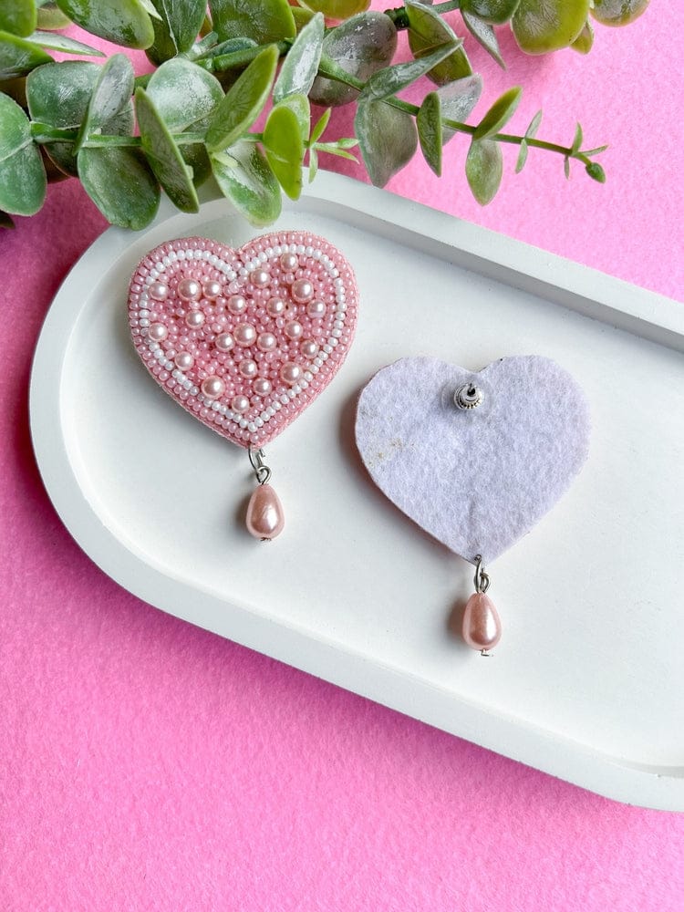 Blushing Pearlheart Handmade Beaded Earrings - Image 3